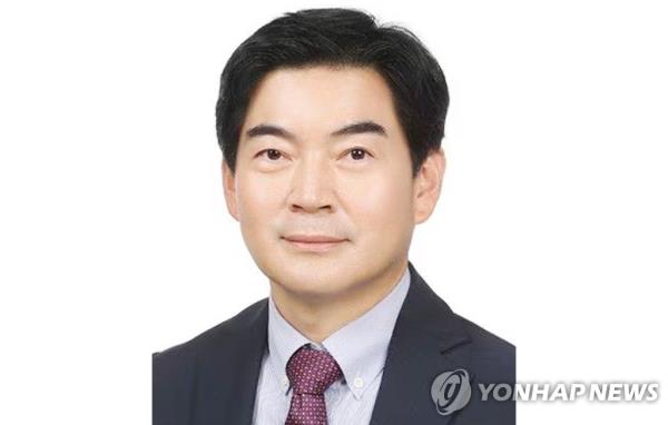 Chung Sun-sin, a prosecutor-turned-lawyer, is seen in this undated file photo. On Feb. 24, 2023, President Yoon Suk Yeol appointed Chung as the new chief of the Natio<em></em>nal Office of Investigation in charge of commanding police investigation forces nationwide. The next day Yoon canceled the appointment over a bullying scandal involving Chung's son. (Yonhap)