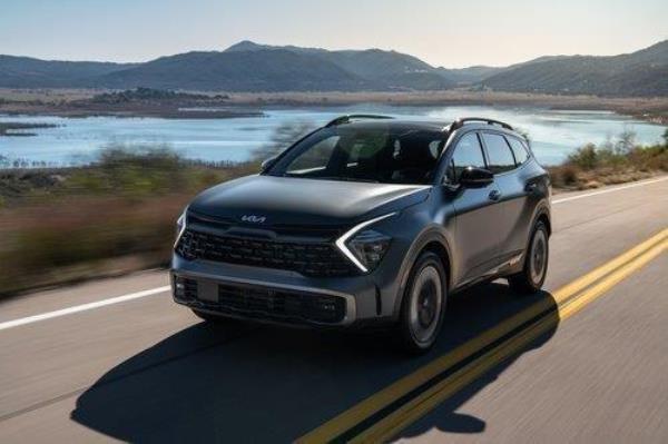 This file photo provided by Kia Corp. shows its Sportage PHEV model. (PHOTO NOT FOR SALE) (Yonhap)
