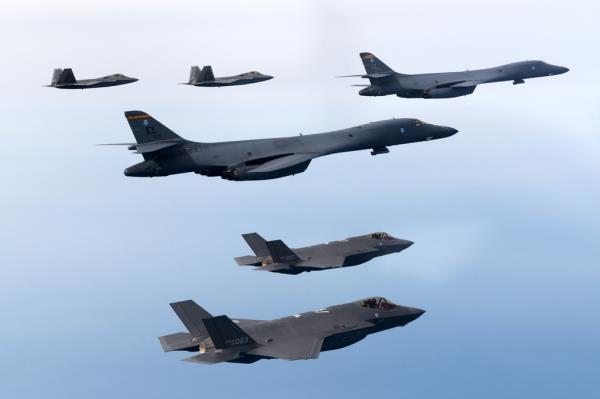South Korean and U.S. Air Force aircraft engage in joint air drills over the Yellow Sea on Feb. 1, 2023 in this photo provided by Seoul's defense ministry. (PHOTO NOT FOR SALE) (Yonhap)