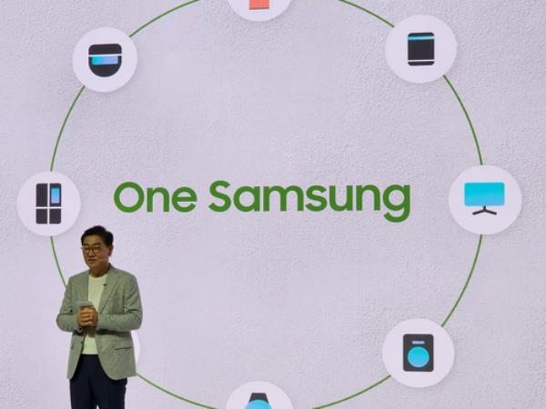 Samsung Electro<em></em>nics Vice Chairman Han Jong-hee speaks during an event day for Bespoke Life in Myeongdong, central Seoul, on March 21, 2023. (Yonhap)