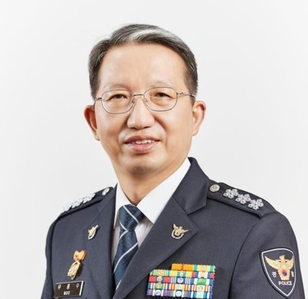 This photo provided by the Gyeo<em></em>nggi Nambu Provincial Police Agency shows Woo Jong-soo, new chief of the Natio<em></em>nal Office of Investigation. (PHOTO NOT FOR SALE) (Yonhap)