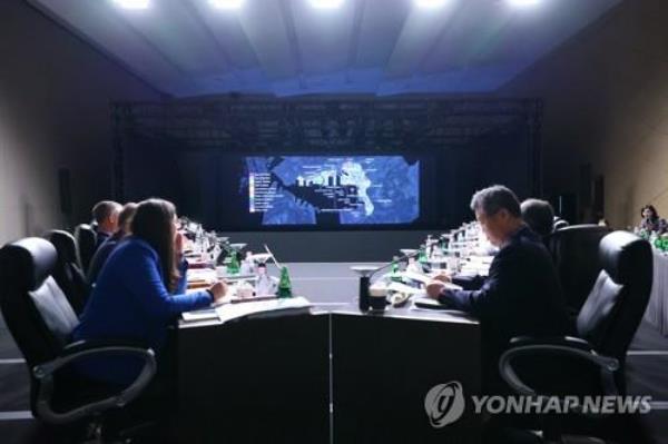 Delegates of the Bureau Internatio<em></em>nal des Expositions listen to a presentation on Busan's bid for the 2030 World Expo in Busan, 325 kilometers southeast of Seoul, on April 5, 2023, in this photo provided by the Bid Committee for World Expo 2030 Busan. (PHOTO NOT FOR SALE) (Yonhap)