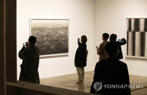 第14届光州双年展强调了看似软弱的事物的力量
