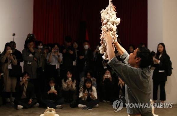 Mexican artist Noe Martinez introduces his ceramic sculptures during a press preview session for the 14th Gwangju Biennale at the Gwangju Biennale Exhibition Hall on April 5, 2023, two days of its opening. (Yonhap)
