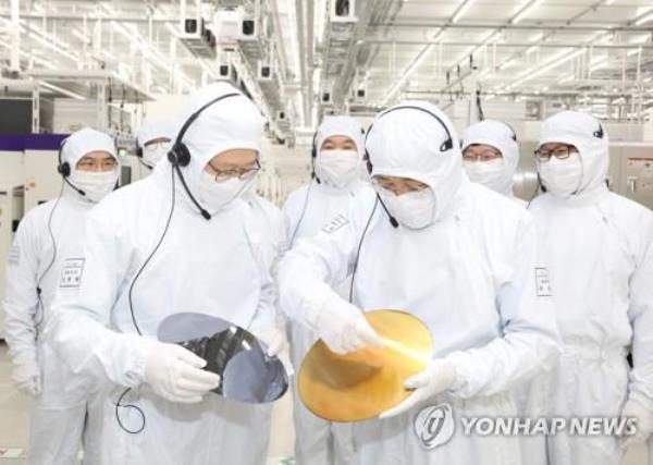 到2030年，韩国将在芯片、电池等关键领域投资13.5亿韩元