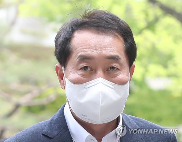 In this file photo, Kang Rae-gu, a Democratic Party official, appears at the Seoul Central District Court in southern Seoul for a hearing on April 21, 2023. (Yonhap)