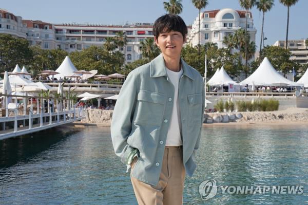 Actor Song Joong-ki is seen in this photo provided by Plus M Entertainment. (PHOTO NOT FOR SALE) (Yonhap)