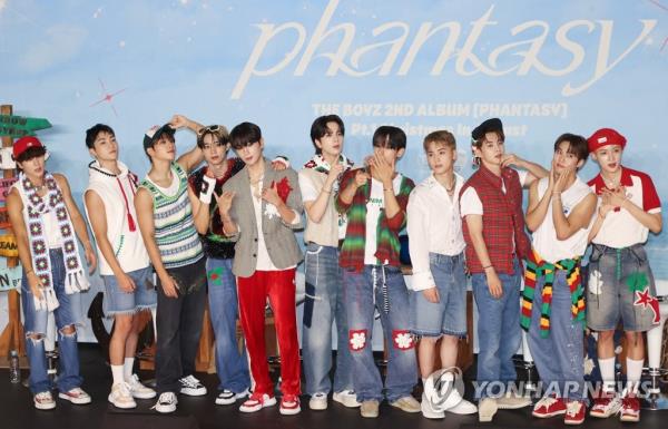 男孩乐队带着清新的夏日歌曲回归