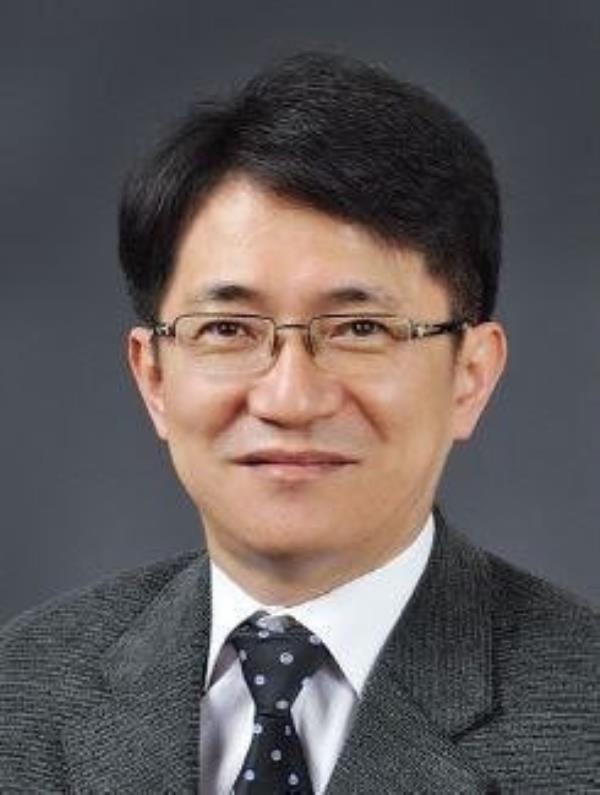 This photo provided by the presidential office shows Supreme Court Chief Justice nominee Lee Gyun-ryong. (PHOTO NOT FOR SALE) (Yonhap)