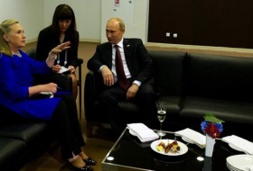“太糟糕了，弗拉基米尔”:希拉里·克林顿在北约扩张问题上嘲笑普京