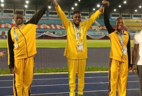 2023年纽约奥运会:阿南布拉赢得女子4x100米金牌和200米银牌