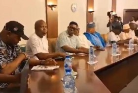 时事新闻:FG-Labour在Aso Rock Villa举行会谈