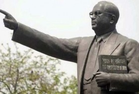 10月14日，BR Ambedkar设计的“最高”平等雕像在美国落成