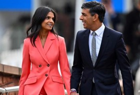 Akshata Murty为“最好的朋友”Rishi Sunak在英国政治舞台上首次亮相