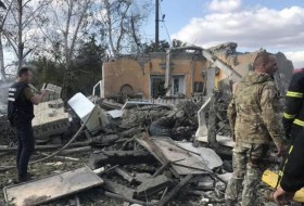 俄罗斯火箭袭击乌克兰一家杂货店，造成至少49人死亡
