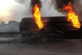 拉各斯一辆油罐车爆炸，许多人担心已经死亡