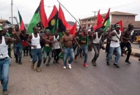 法院释放了7名IPOB支持者，对警方罚款1.3亿奈拉