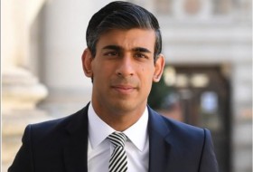 英国首相敦促以色列“保护普通巴勒斯坦人”