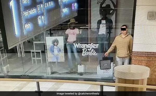 Thief In Poland Poses As Mannequin Before Stealing Jewellery From Mall, Arrested
