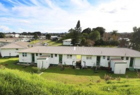 旺加努伊区议会可以为养老金领取者的住房组合获得大量外部投资