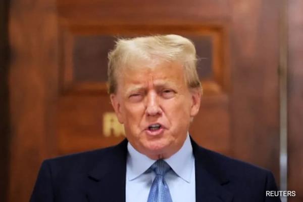 Do<em></em>nald Trump Calls New York Judge Who Fined Him $5000 A 'Lunatic'