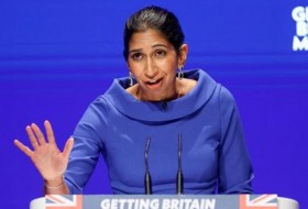 英国Suella Braverman质疑警方对“圣战”口号的回应