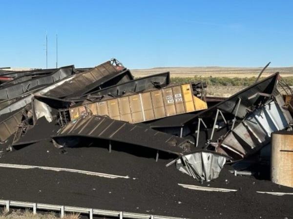Train derailment closes Colorado interstate