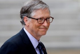 Netflix联合创始人透露，比尔·盖茨多年来一直坐经济舱这是为什么